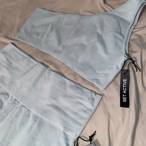 SOLD - SETactive Bra & Leggings - Picture 2 of 4